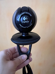 Veb-kamera Logitech Right light technology (2 foto / 2)