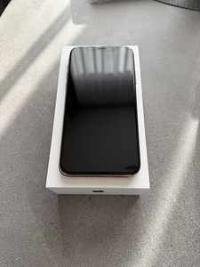 iPhone X 256 GB heas seisukorras telefon (3 foto / 4)