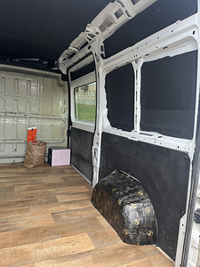 Peugeot Boxer 2.2D 81Kw (8 foto / 9)