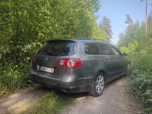 Volkswagen Passat B6 2006 (2 foto / 7)