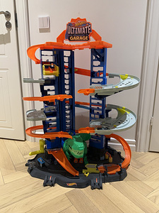 MÄNGUASI — Hot Wheels Ultimate Garage (2 foto / 4)