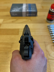 UUS UMAREX BERETTA M9A3 õhkrelv 4,5mm CO2 Blowback (6 foto / 10)