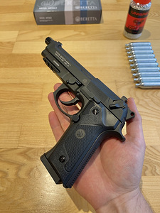 UUS UMAREX BERETTA M9A3 õhkrelv 4,5mm CO2 Blowback (8 foto / 10)
