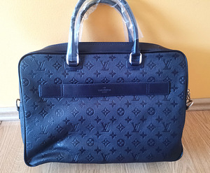 Meeste sülearvutikott Louis Vuitton, replica (1 foto / 4)