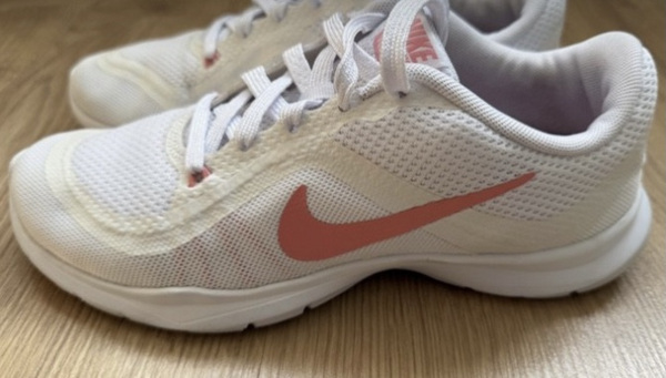 Nike tossud 38