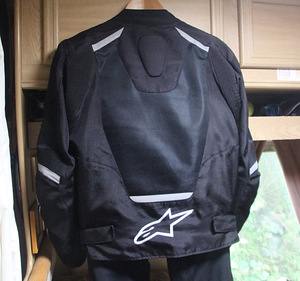 Kaheosaline TEKSTIILNE MOTOKOMBINESOON Alpinestars (2 foto / 7)