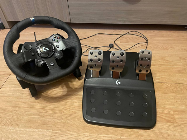 Logitech g923 Rool ja Pedaalid