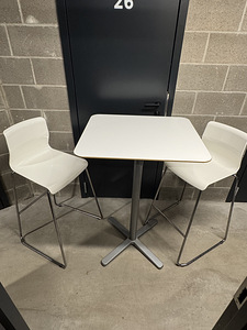 Laud IKEA Billsta 60x70x104,5 cm ja toolid (1 foto / 6)