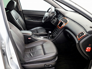 Peugeot 607 Luxury Facelift ATM 2.7 V6 HDi 150kW (6 foto / 7)