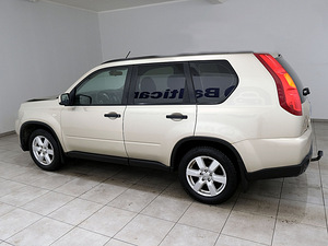 Nissan X-Trail Comfort ATM 2.0 104kW (4 foto / 7)