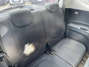 Kia Carens Comfort ATM 2.0 CRD 103kW (6 foto / 8)