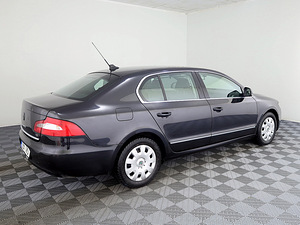 Skoda Superb Highline ATM 2.0 TDI 103kW (3 foto / 8)