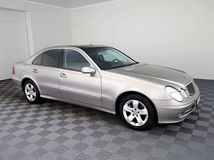 Mercedes-Benz E 320 Avantgarde ATM 3.2 165kW (1 foto / 8)