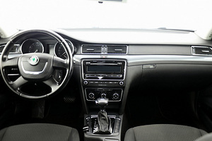 Skoda Superb Comfortline ATM 1.8 118kW (5 foto / 7)