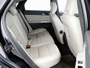 Volvo S40 Summum Facelift 1.6 D4 80kW (7 foto / 7)