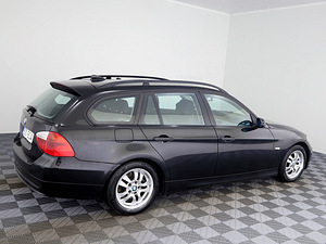 BMW 320 Touring Executive ATM 2.0 D 110kW (3 foto / 7)