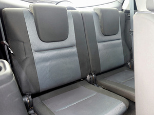 Toyota Corolla Verso Linea Sol Facelift ATM 1.8 95kW (8 фото из 9)