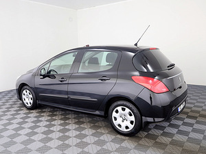 Peugeot 308 Elegance Facelift 1.6 88kW (4 foto / 7)