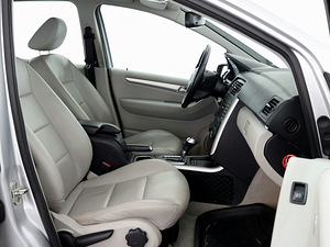 Mercedes-Benz B 200 Avantgarde Facelift ATM 2.0 CDI 103kW (6 foto / 7)