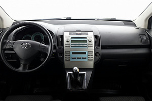 Toyota Corolla Verso Linea Sol Facelift 2.2 D-4D 100kW (5 foto / 7)
