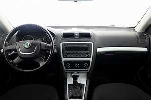 Skoda Octavia Comfortline Facelift ATM 1.4 90kW (5 foto / 8)