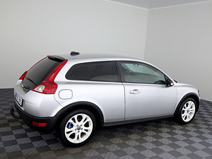 Volvo C30 Momentum 1.6 D4 80kW (3 foto / 7)