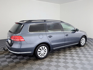 Volkswagen Passat Comfortline 1.6 TDI 77kW (3 foto / 8)