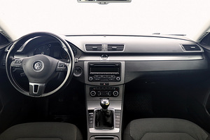 Volkswagen Passat Comfortline 1.6 TDI 77kW (5 foto / 8)