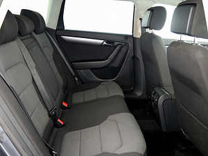 Volkswagen Passat Comfortline 1.6 TDI 77kW (7 foto / 8)