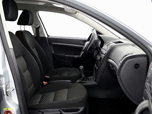 Skoda Octavia Comfortline Facelift 1.6 75kW (6 foto / 7)