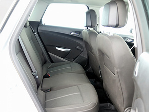 Opel Astra Sports Tourer 1.4 103kW (7 foto / 7)