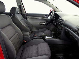 Volkswagen Passat Sportline ATM 1.9 TDI 96kW (6 foto / 7)