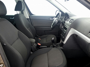 Skoda Yeti Comfortline 1.2 77kW (6 foto / 8)