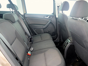 Skoda Yeti Comfortline 1.2 77kW (7 foto / 8)