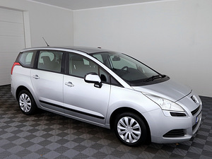 Peugeot 5008 Elegance 1.6 88kW (1 foto / 8)