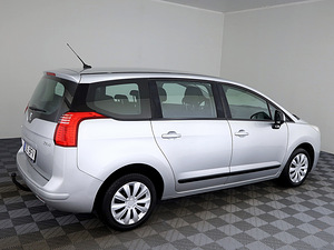Peugeot 5008 Elegance 1.6 88kW (3 foto / 8)