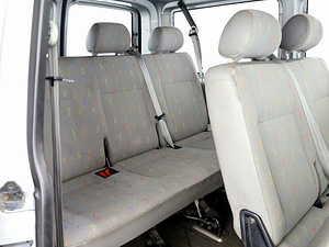 Volkswagen Transporter Passenger 2.5 TDI 96kW (8 foto / 8)