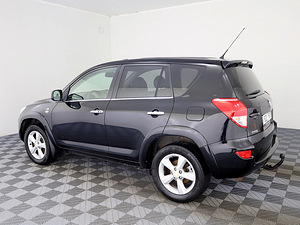 Toyota RAV4 Luxury 4x4 2.2 D-CAT 130kW (4 foto / 8)