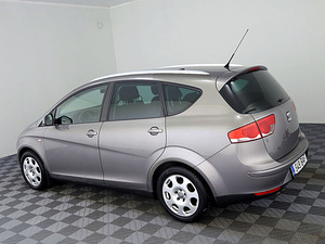 SEAT Altea XL Comfortline ATM 2.0 TDI 103kW (4 foto / 8)