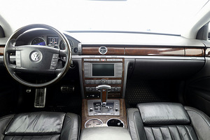 Volkswagen Phaeton Highline 3.0 TDI 165kW (5 foto / 8)