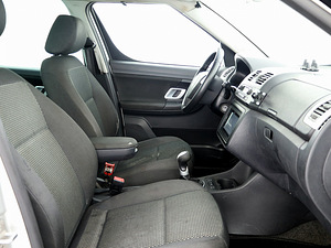 Skoda Roomster Scout 1.9 TDI 77kW (6 foto / 7)
