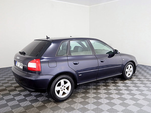 Audi A3 Sportback S-Line 1.9 TDI 96kW (3 foto / 8)