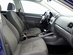 Volkswagen Jetta Comfortline ATM 1.9 TDI 77kW (6 foto / 7)