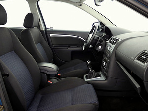 Ford Mondeo Comfort Facelift 1.8 92kW (6 foto / 7)