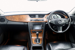 Mercedes-Benz CLS 320 Luxury Facelift ATM 3.0 CDI 165kW (5 foto / 7)