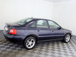 Audi A4 Comfortline 1.8 92kW (3 foto / 7)