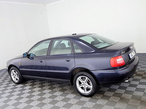 Audi A4 Comfortline 1.8 92kW (4 foto / 7)