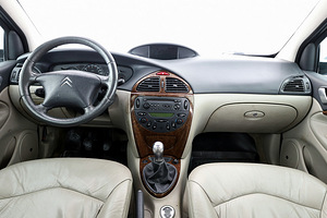 Citroen C5 Luxury 2.9 152kW (5 foto / 9)