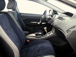 Honda Civic Elegance 1.8 103kW (6 foto / 7)