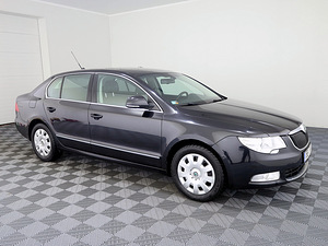 Skoda Superb Highline ATM 2.0 TDI 103kW (1 foto / 8)